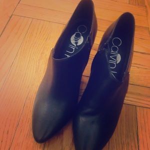 CALVIN KLIEN PUMP ZIPPER BOOTIES